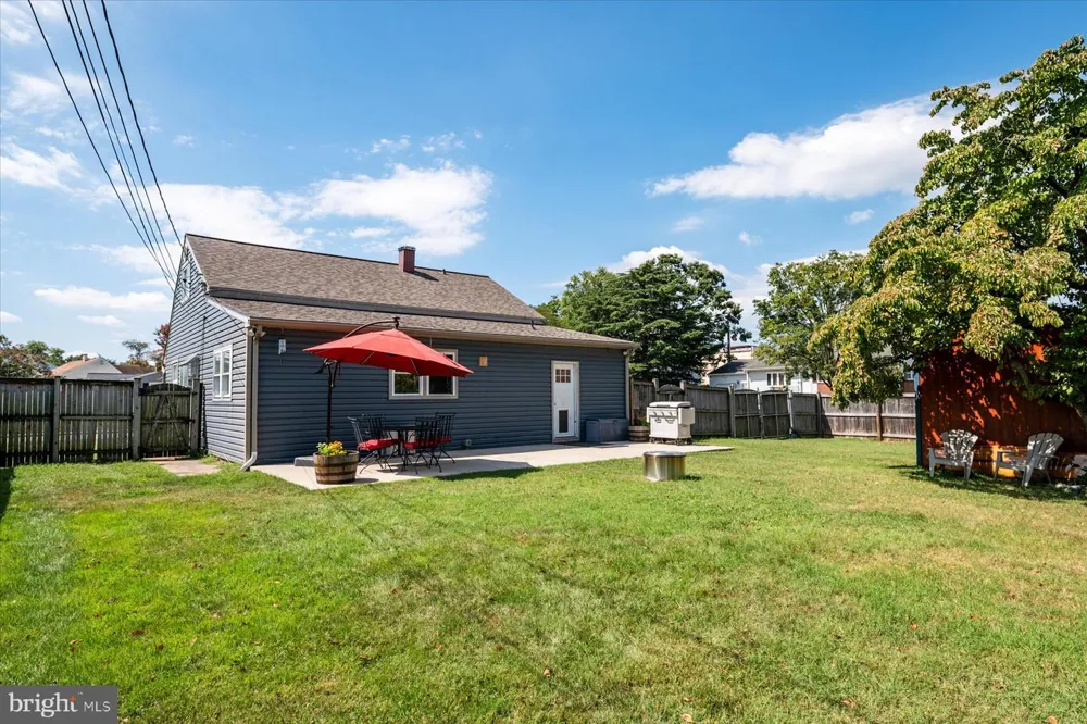 2 SUNSET CIRCLE Pasadena, MD 21122
