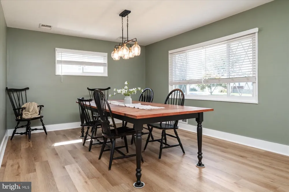 2 SUNSET CIRCLE Pasadena, MD 21122