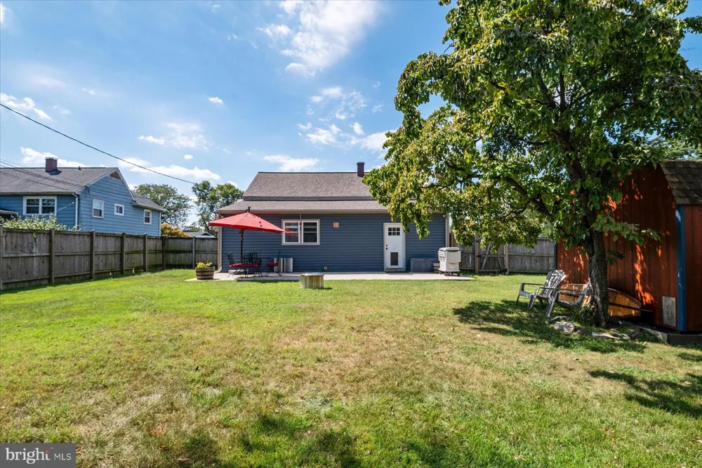 2 SUNSET CIRCLE Pasadena, MD 21122