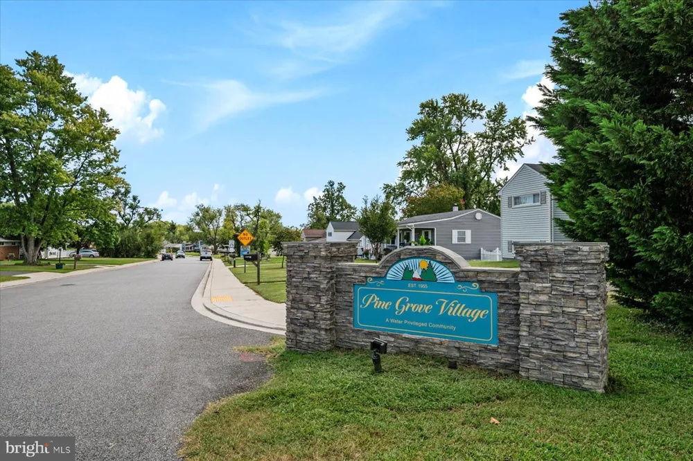 2 SUNSET CIRCLE Pasadena, MD 21122