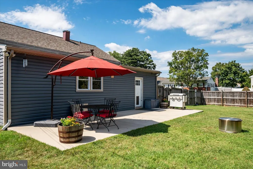 2 SUNSET CIRCLE Pasadena, MD 21122