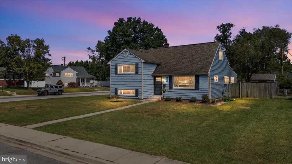 2 SUNSET CIRCLE Pasadena, MD 21122