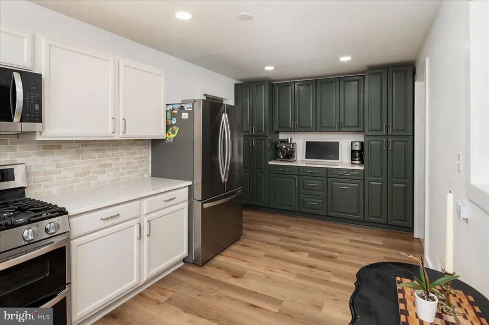 2 SUNSET CIRCLE Pasadena, MD 21122