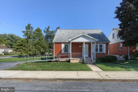 610 W 2ND STREET