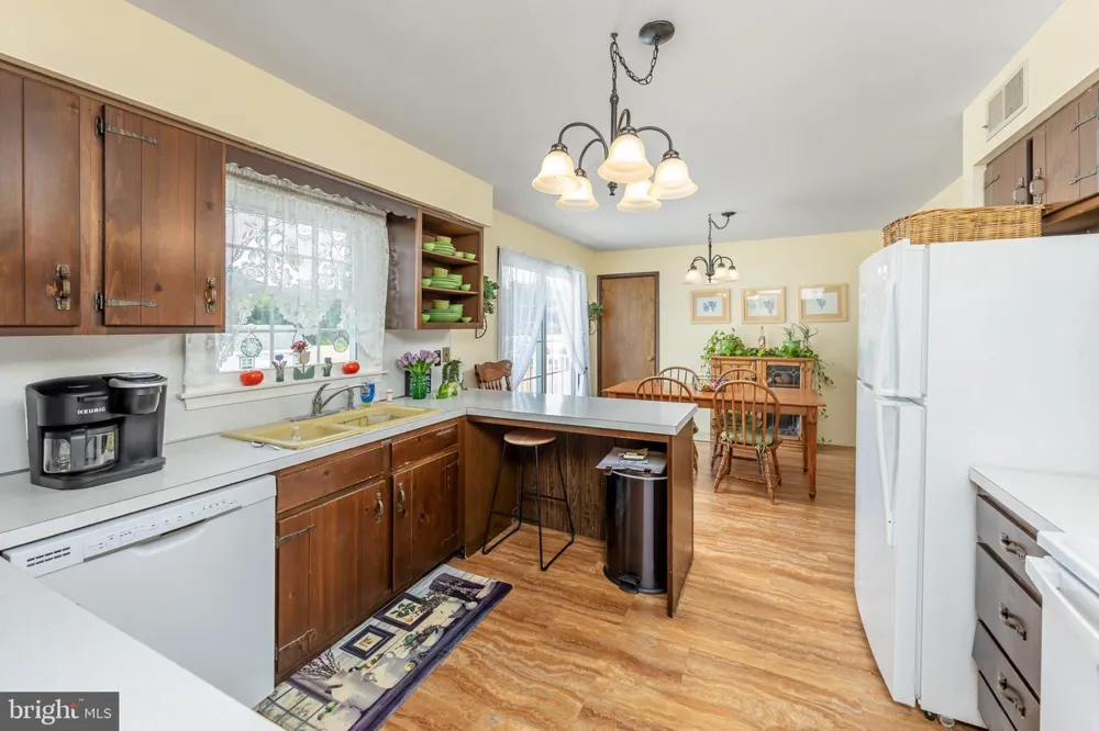 40 SICKLER STREET Quinton, NJ 08072
