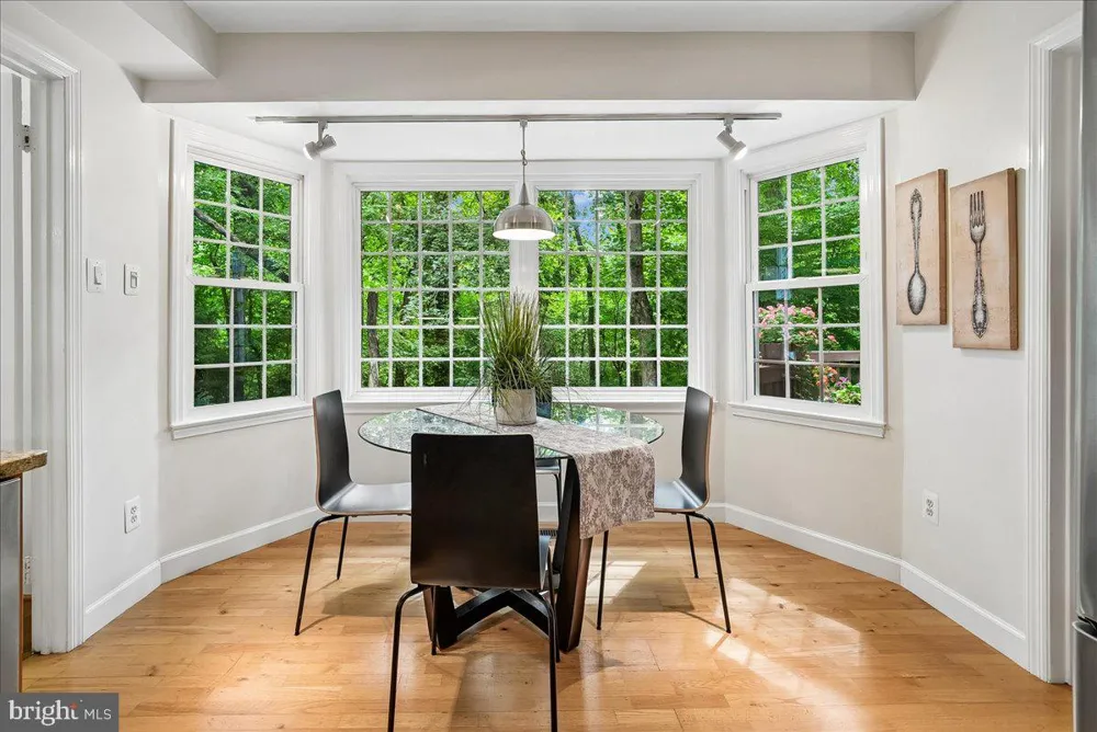 3215 AMBERLEY LANE Fairfax, VA 22031