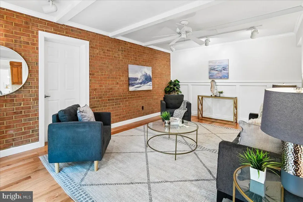 3215 AMBERLEY LANE Fairfax, VA 22031