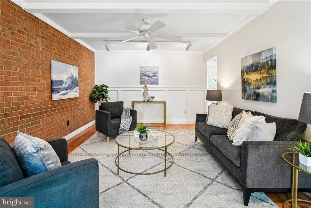 3215 AMBERLEY LANE Fairfax, VA 22031