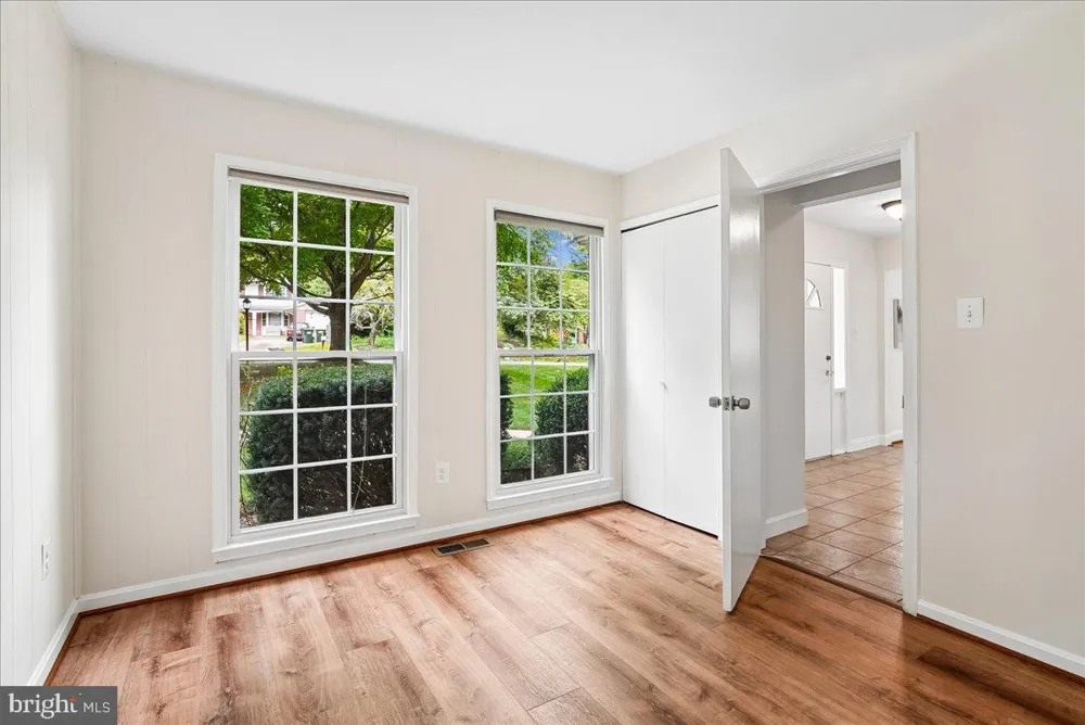 3215 AMBERLEY LANE Fairfax, VA 22031