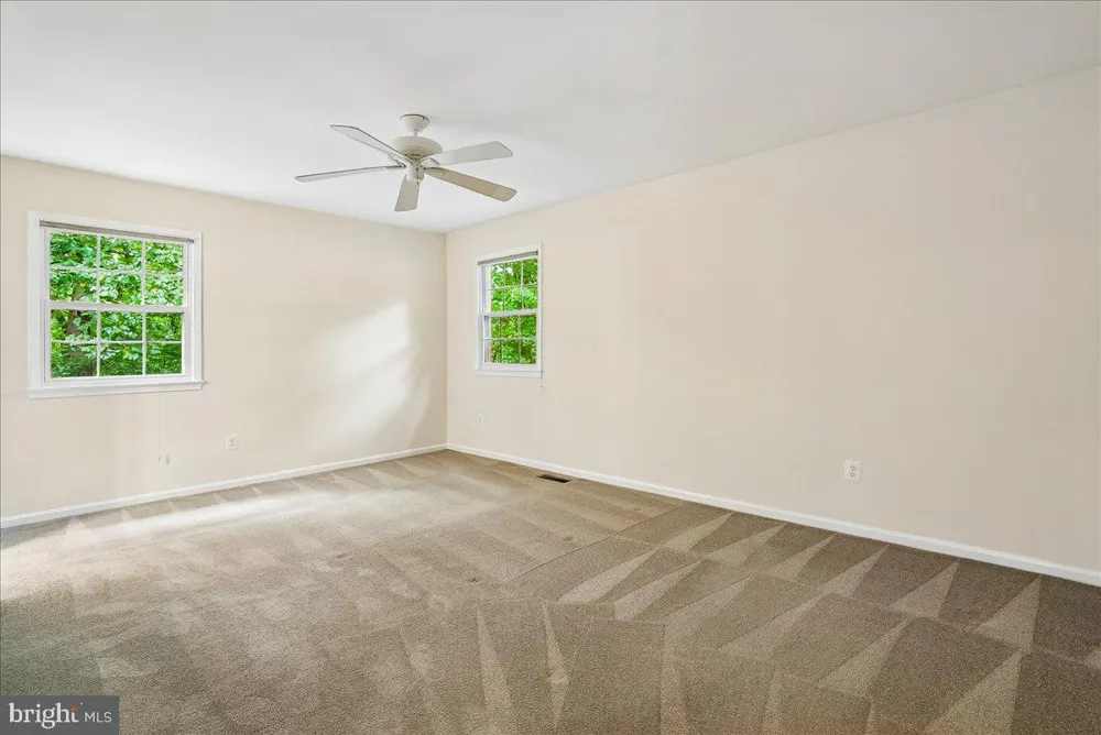 3215 AMBERLEY LANE Fairfax, VA 22031