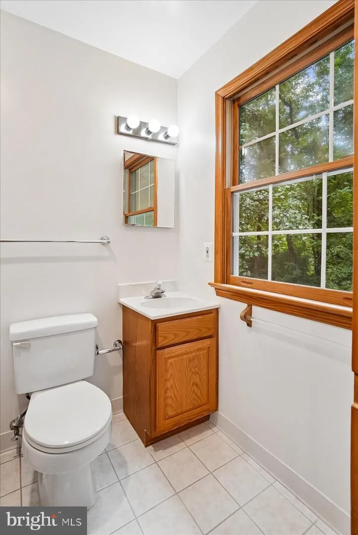 3215 AMBERLEY LANE Fairfax, VA 22031