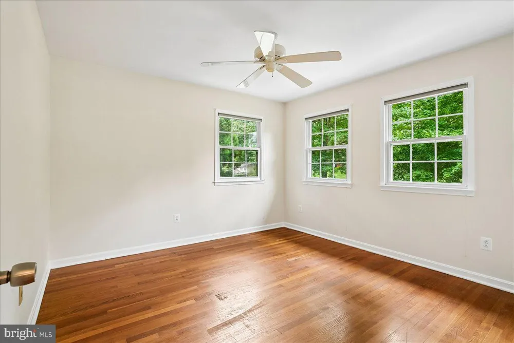 3215 AMBERLEY LANE Fairfax, VA 22031