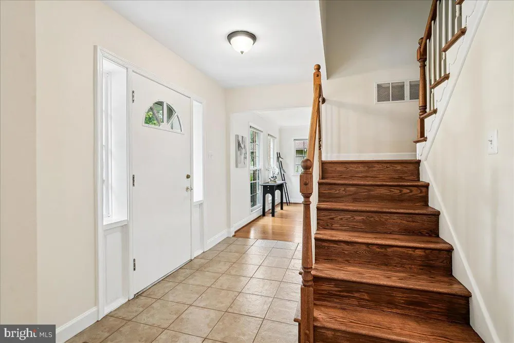 3215 AMBERLEY LANE Fairfax, VA 22031