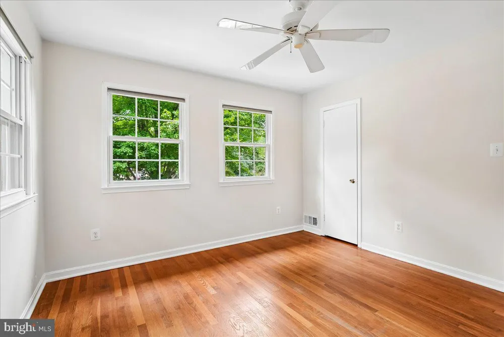 3215 AMBERLEY LANE Fairfax, VA 22031