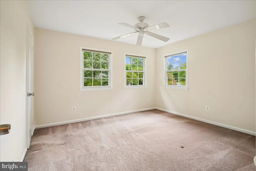 3215 AMBERLEY LANE Fairfax, VA 22031