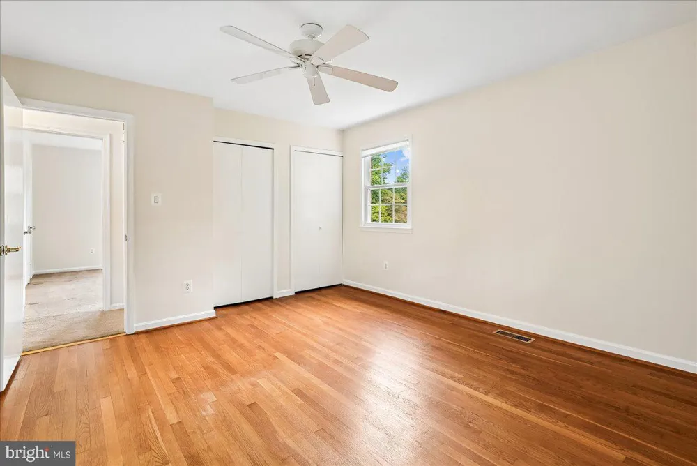 3215 AMBERLEY LANE Fairfax, VA 22031
