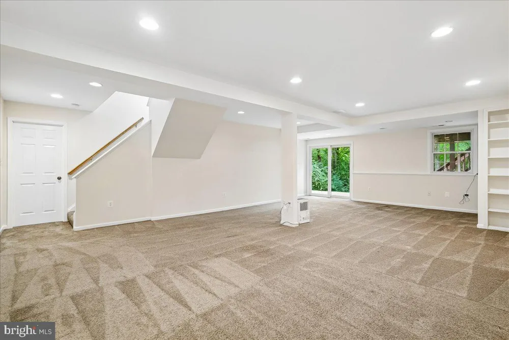 3215 AMBERLEY LANE Fairfax, VA 22031