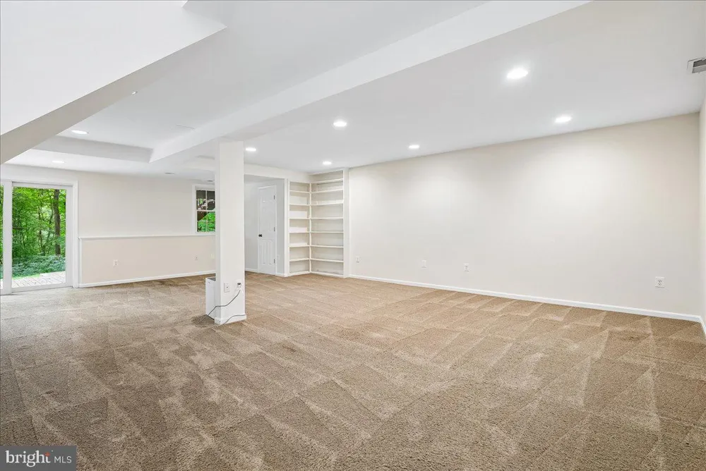 3215 AMBERLEY LANE Fairfax, VA 22031