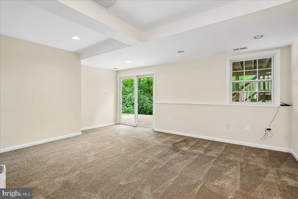 3215 AMBERLEY LANE Fairfax, VA 22031