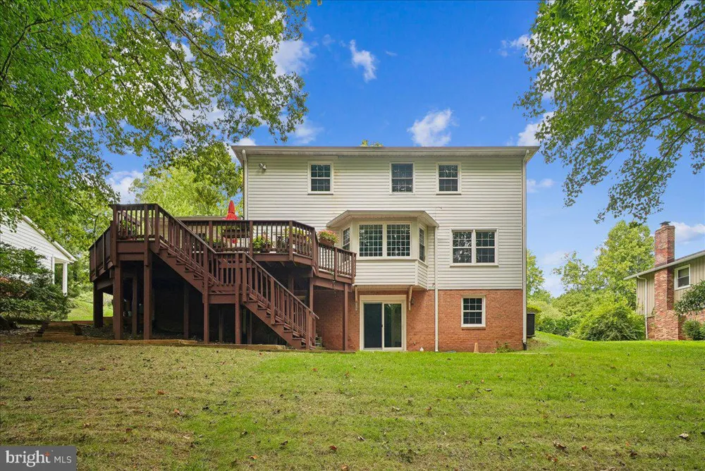 3215 AMBERLEY LANE Fairfax, VA 22031