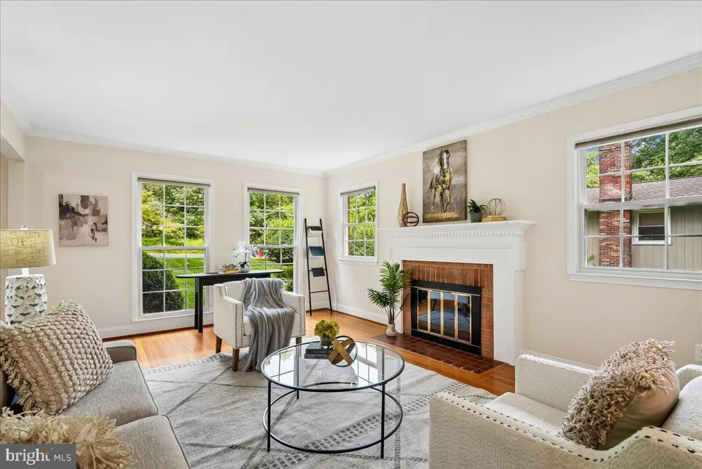 3215 AMBERLEY LANE Fairfax, VA 22031