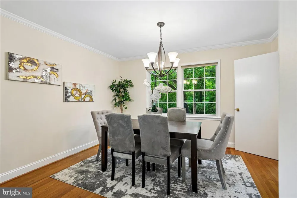 3215 AMBERLEY LANE Fairfax, VA 22031
