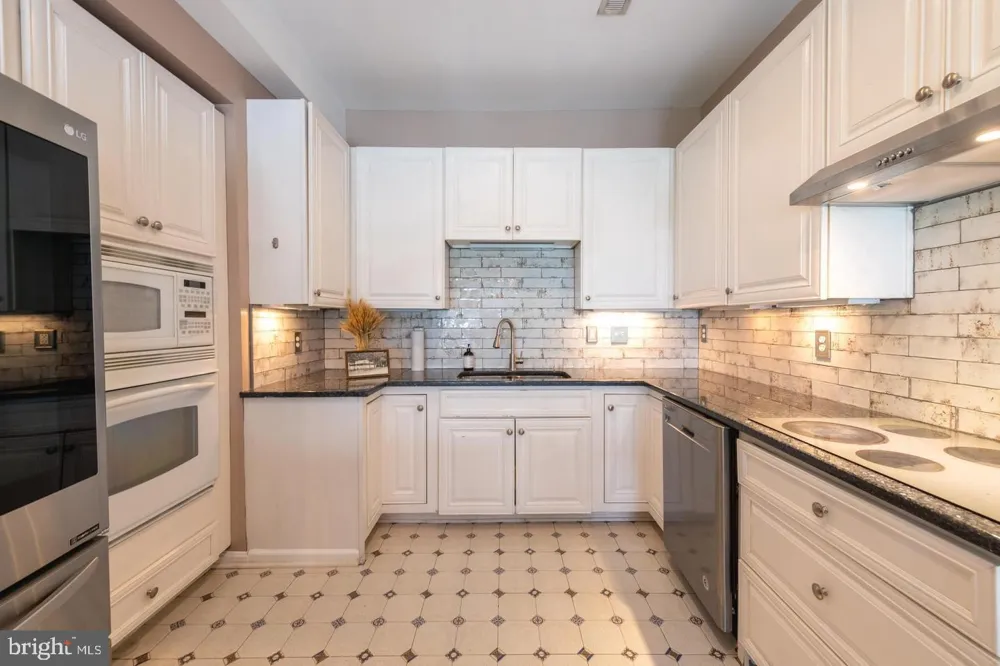 802 WALNUT AVENUE North Beach, MD 20714