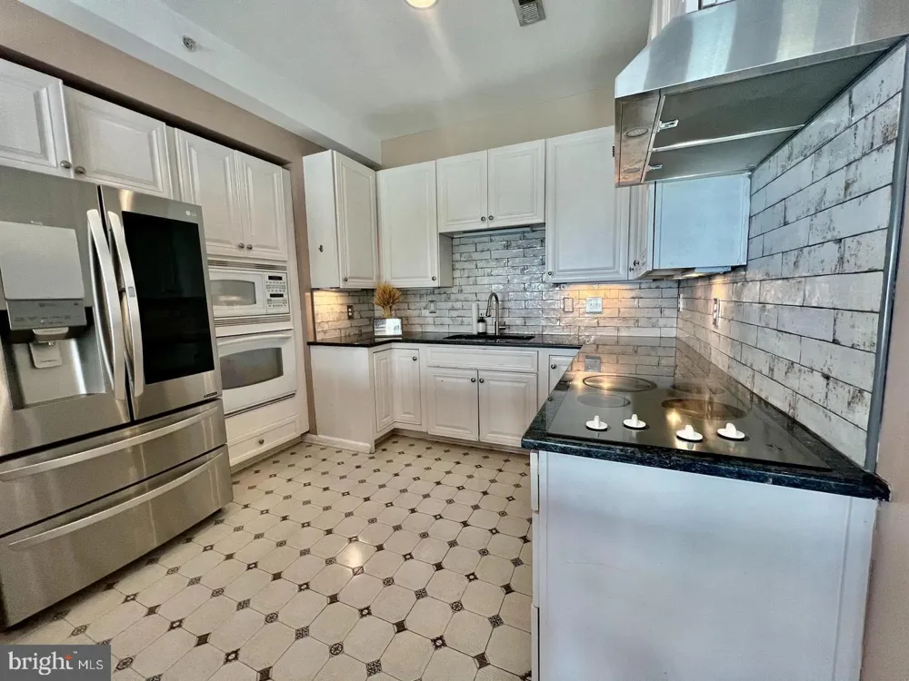 802 WALNUT AVENUE North Beach, MD 20714