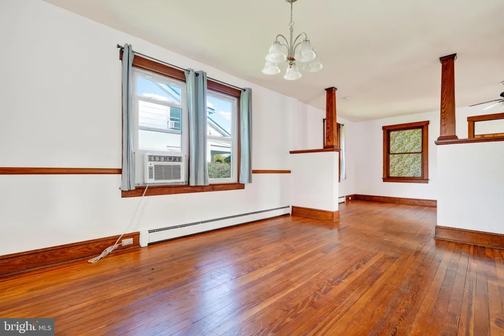 446 SOUTH STREET Oxford, PA 19363