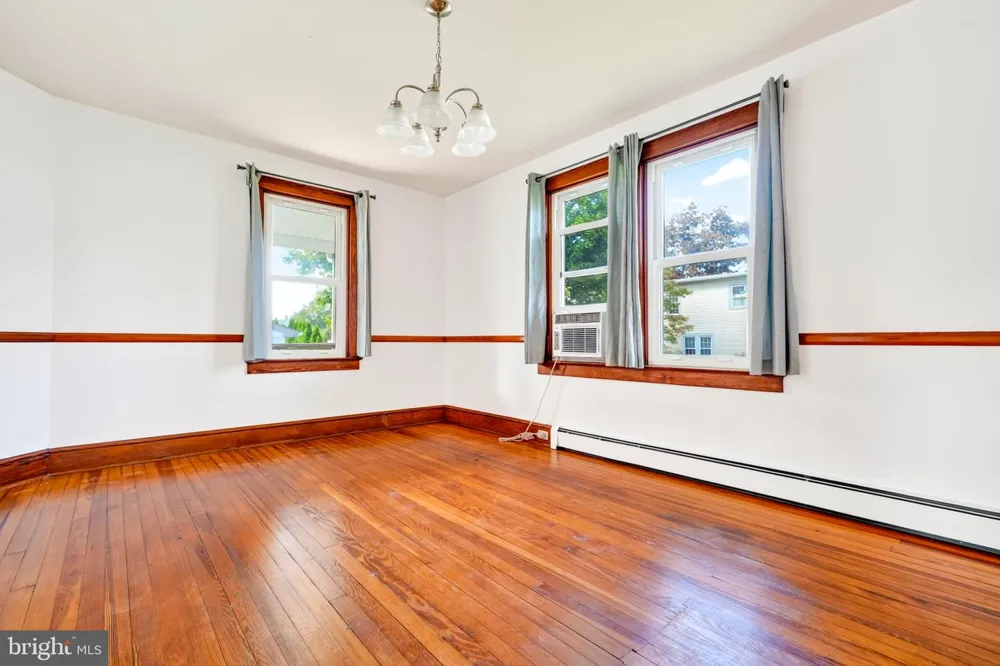 446 SOUTH STREET Oxford, PA 19363