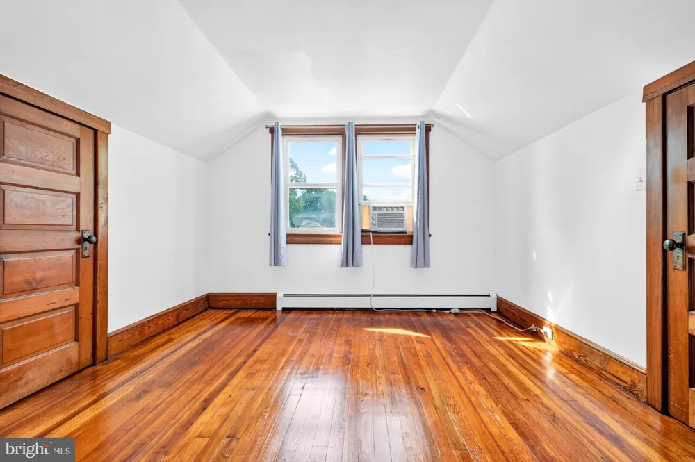 446 SOUTH STREET Oxford, PA 19363