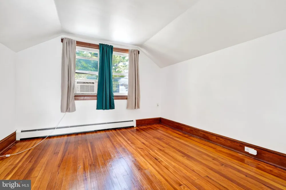 446 SOUTH STREET Oxford, PA 19363