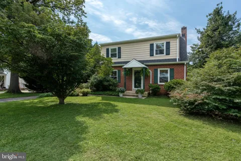 17 W KENDIG ROAD