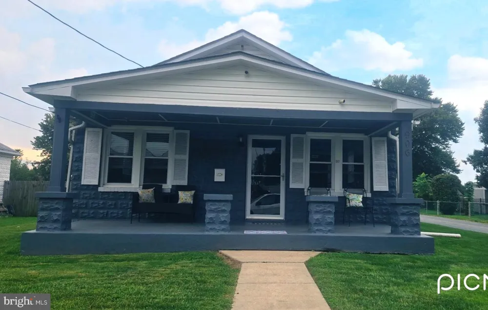 906 E F STREET E Brunswick, MD 21716