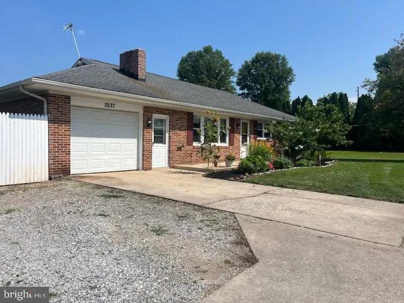 3237 BULL ROAD York, PA 17408