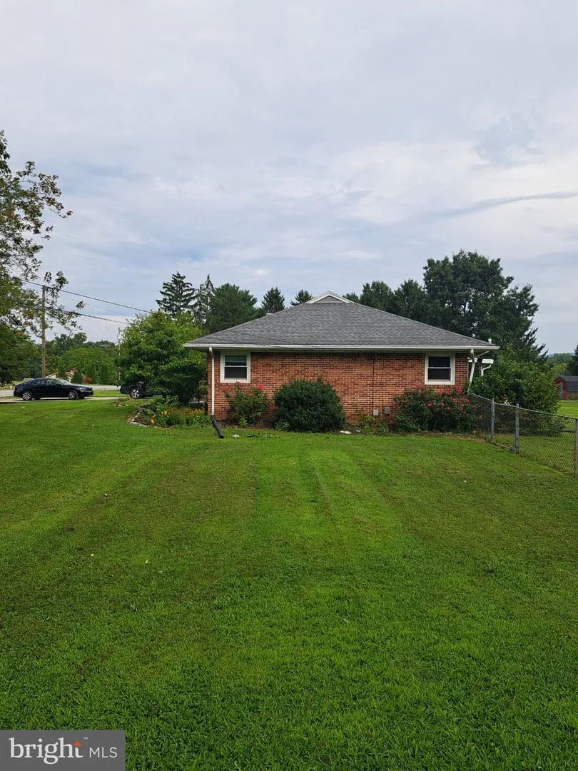 3237 BULL ROAD York, PA 17408