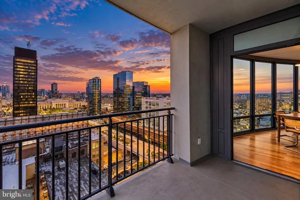 2101 MARKET STREET #1702 Philadelphia, PA 19103