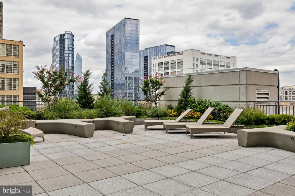 2101 MARKET STREET #1702 Philadelphia, PA 19103