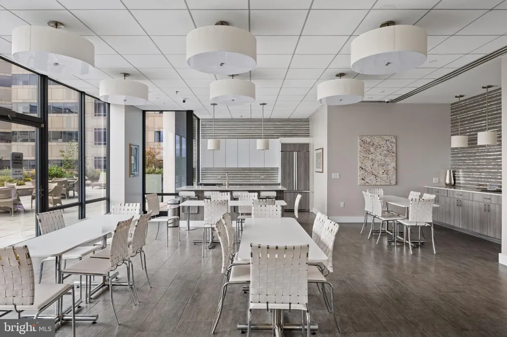 2101 MARKET STREET #1702 Philadelphia, PA 19103