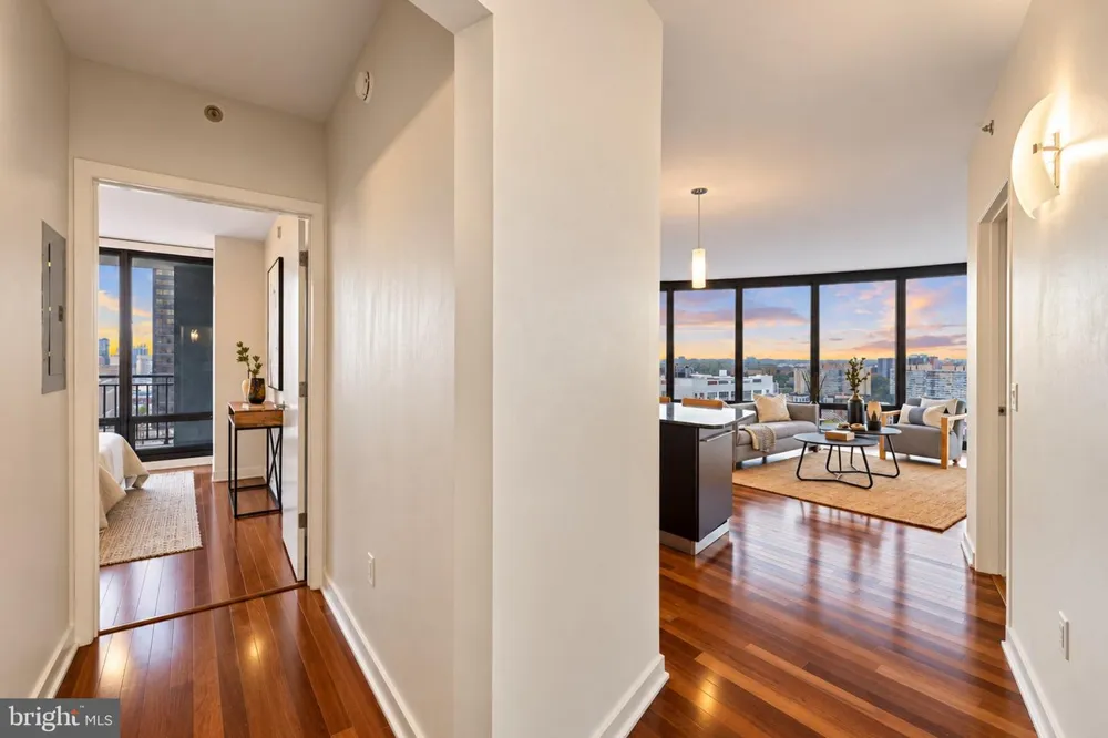 2101 MARKET STREET #1702 Philadelphia, PA 19103