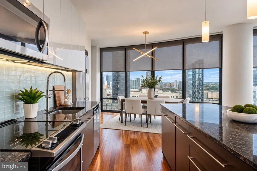 2101 MARKET STREET #1702 Philadelphia, PA 19103