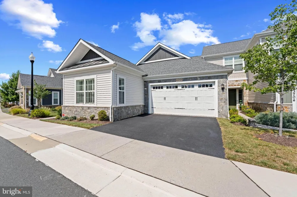 23702 SEPTEMBER SUN SQUARE Ashburn, VA 20148