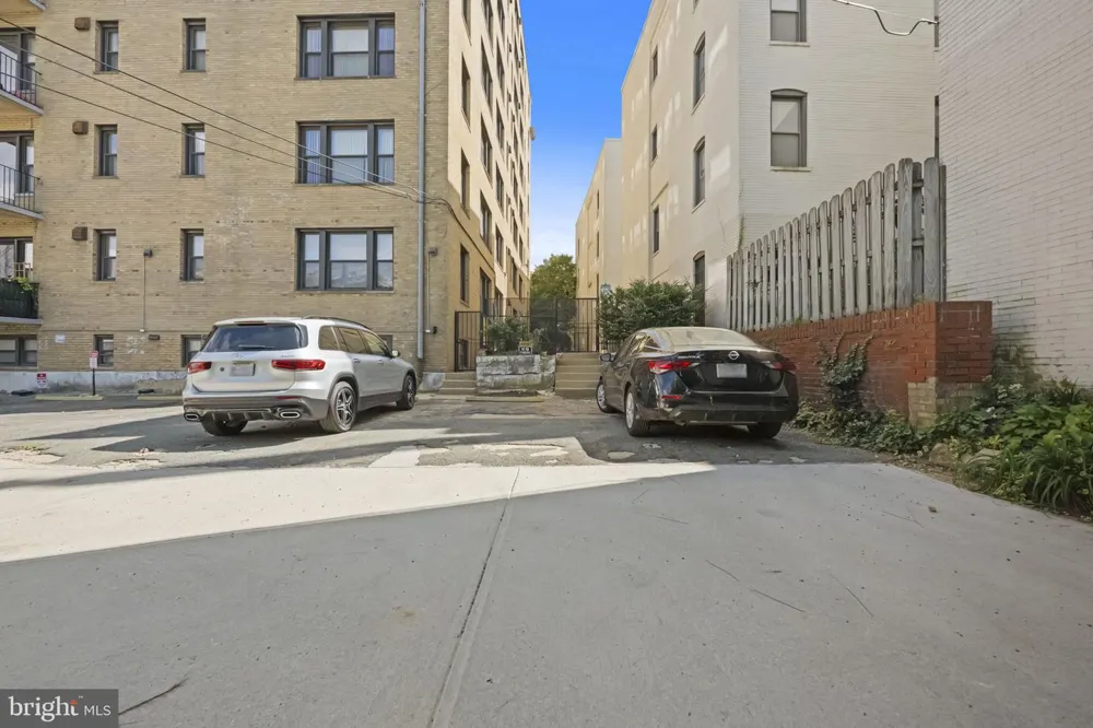 1669 COLUMBIA ROAD NW #2ND LEVEL Washington, DC 20009