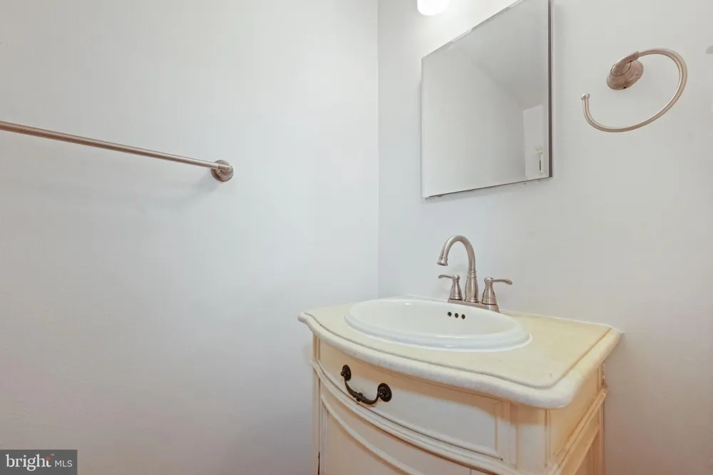1669 COLUMBIA ROAD NW #2ND LEVEL Washington, DC 20009