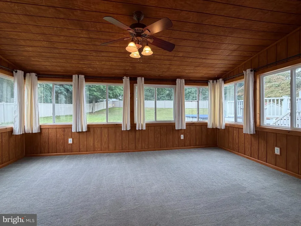 402 ST DAVID DRIVE Mount Laurel, NJ 08054