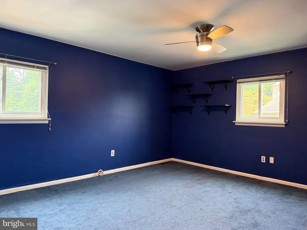 402 ST DAVID DRIVE Mount Laurel, NJ 08054