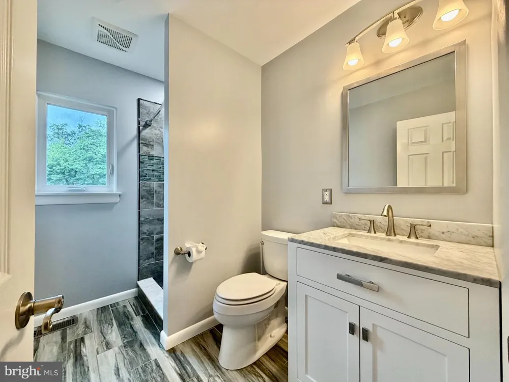 402 ST DAVID DRIVE Mount Laurel, NJ 08054