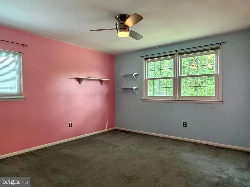 402 ST DAVID DRIVE Mount Laurel, NJ 08054