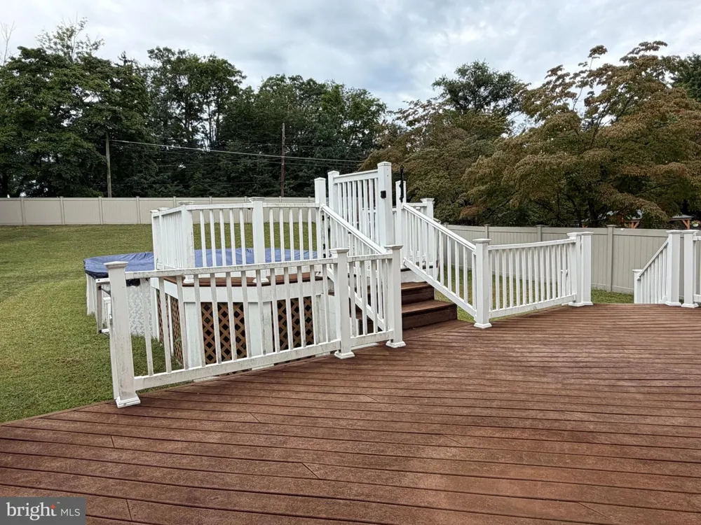 402 ST DAVID DRIVE Mount Laurel, NJ 08054
