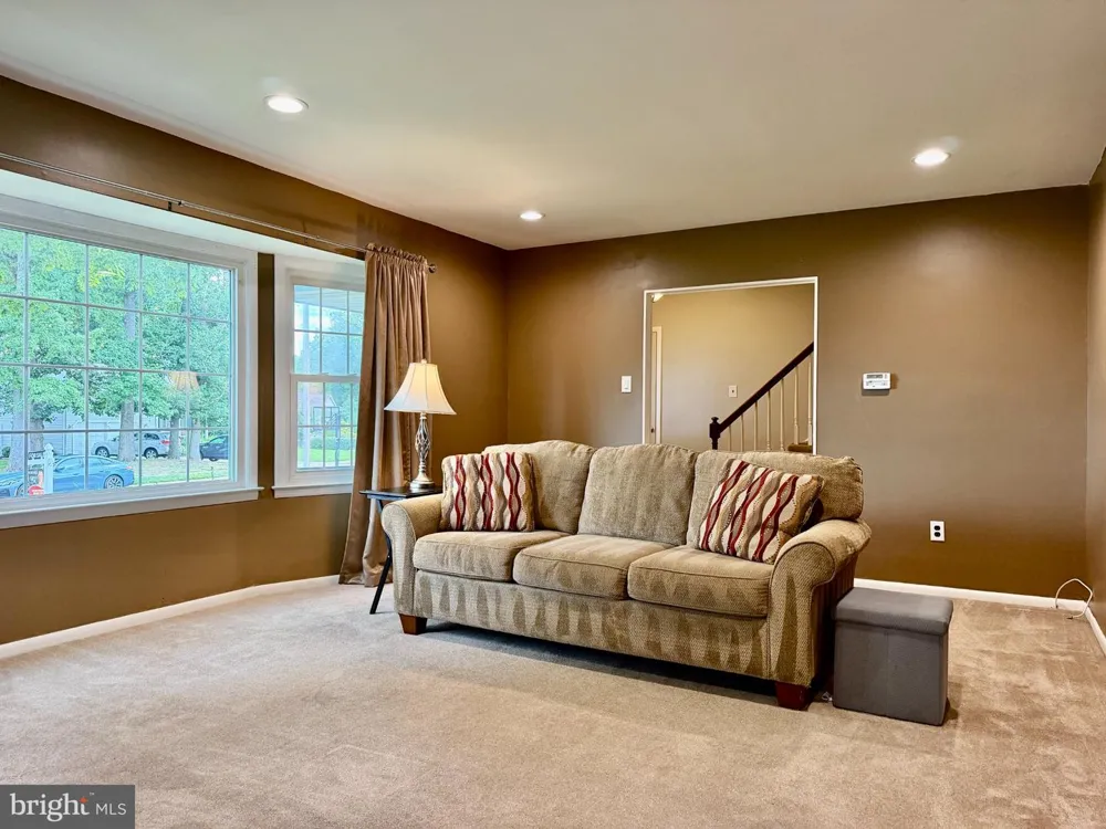 402 ST DAVID DRIVE Mount Laurel, NJ 08054